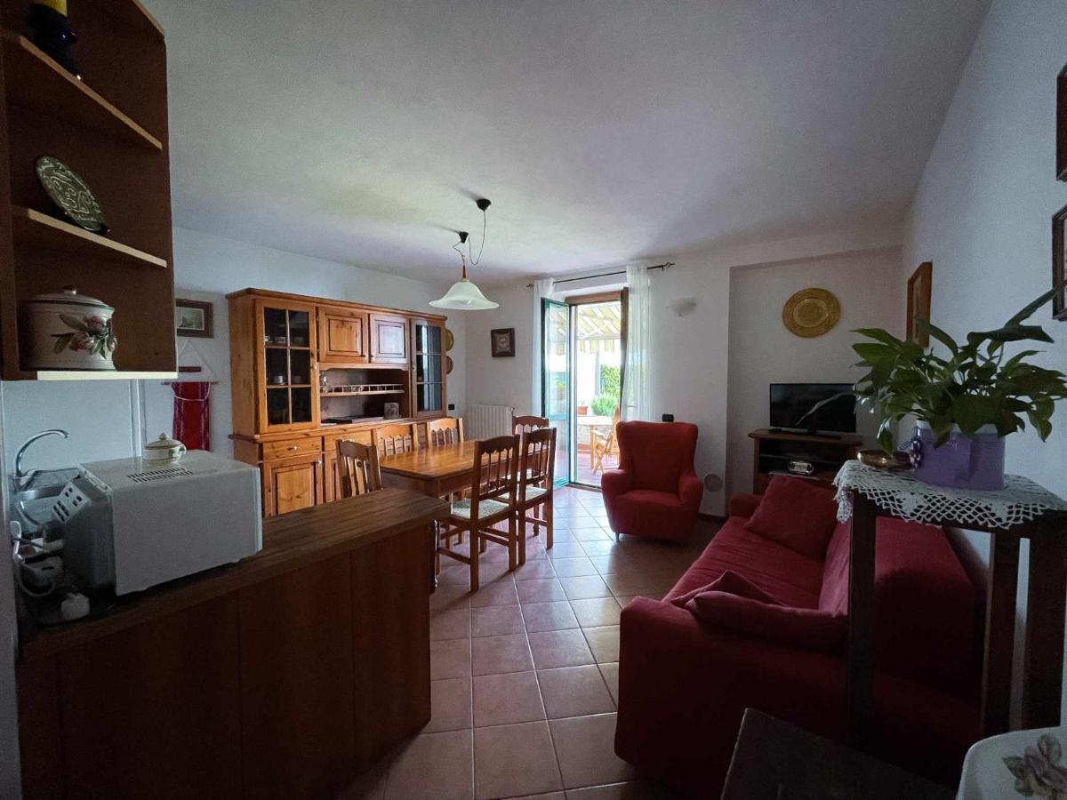 La Gioiosa Apartment With Garden Terrace Civenna Bagian luar foto